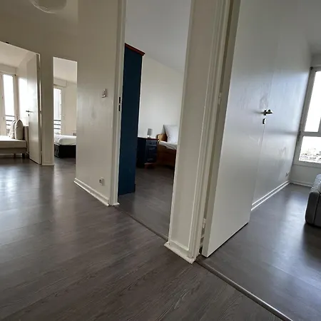 A 500m Paris, 130m2 Avec 4ch, Balcon Et Parking Apartment